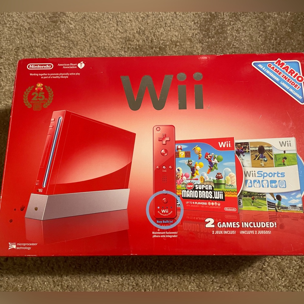 Wii Red Mario 25th Year Anniversary Model, Accessories & 14 Games + 8 Skylanders